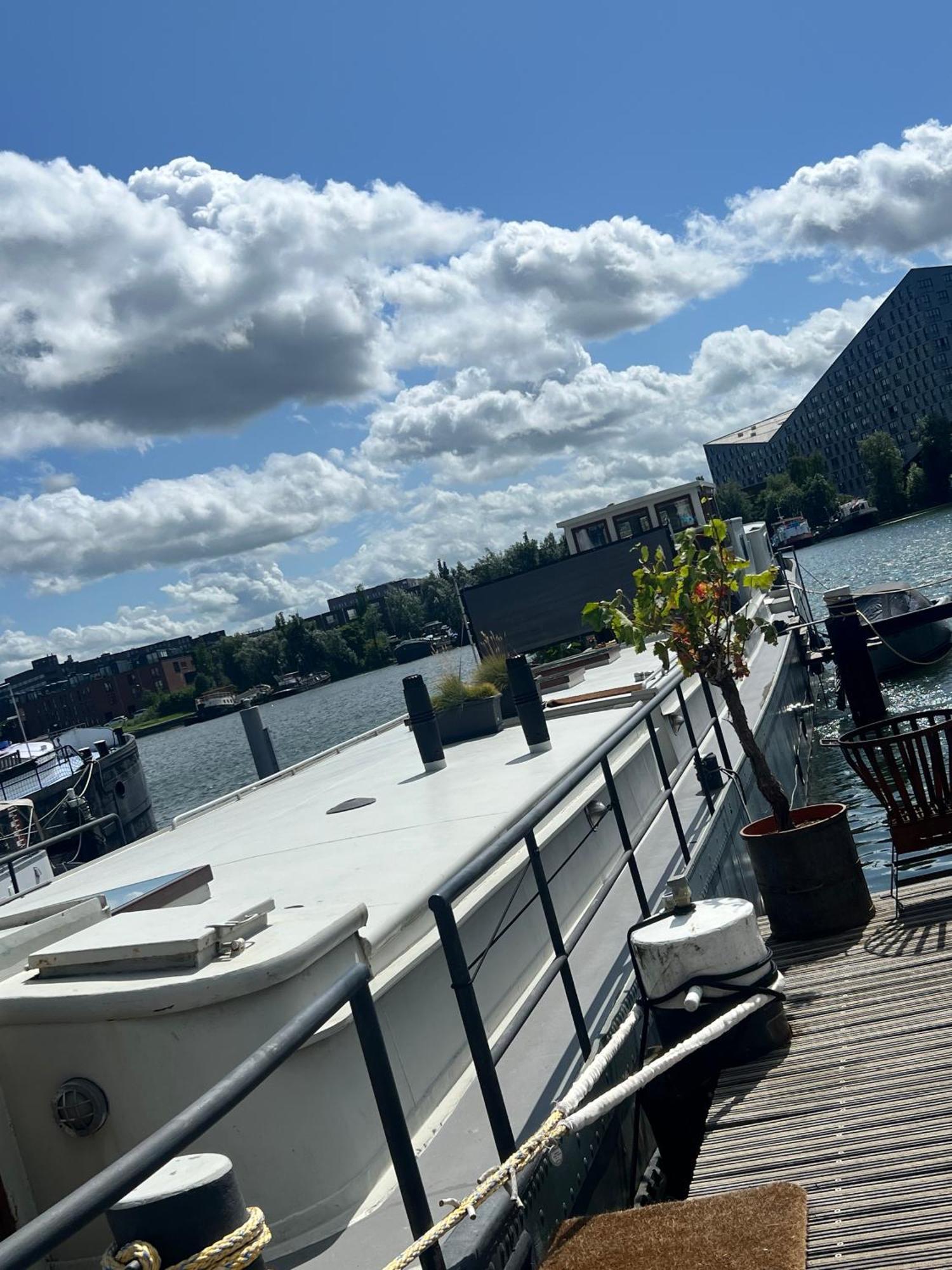 Boat & Boost Amsterdam Bed & Breakfast Exterior photo