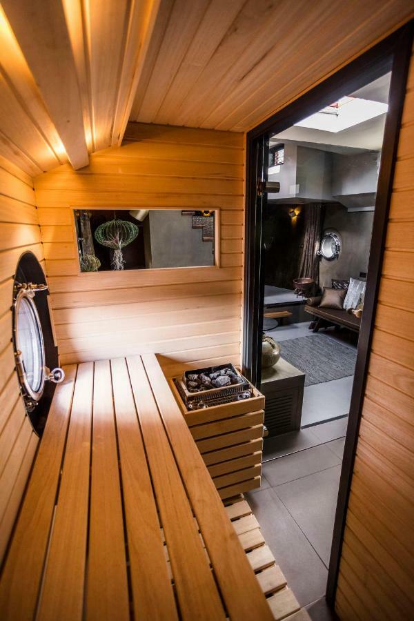 Boat & Boost Amsterdam Bed & Breakfast Exterior photo